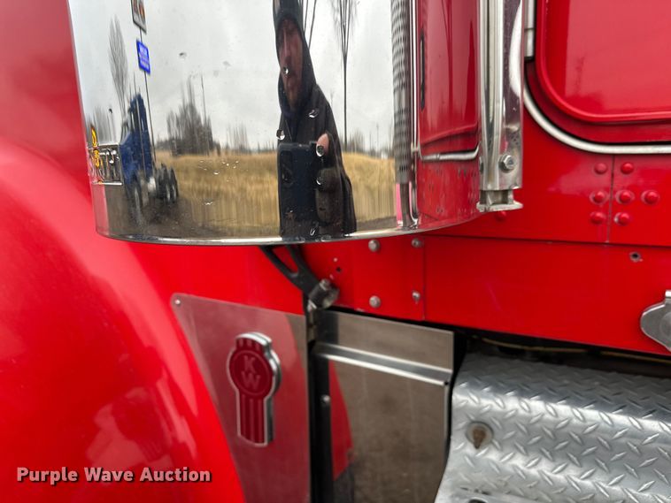 image for item FK1716 2003 Kenworth W900 semi truck
