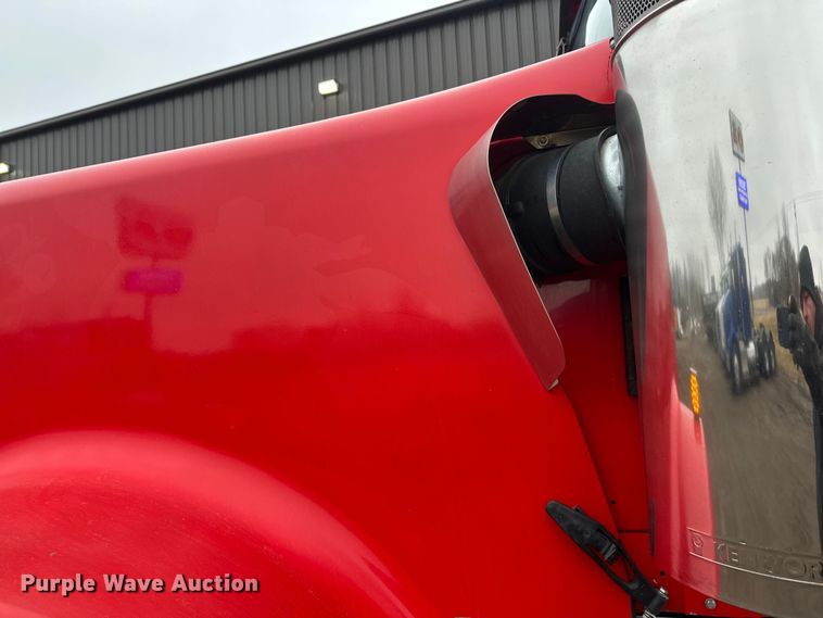 image for item FK1716 2003 Kenworth W900 semi truck