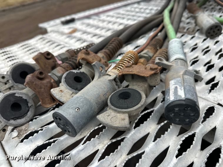 image for item FK1716 2003 Kenworth W900 semi truck