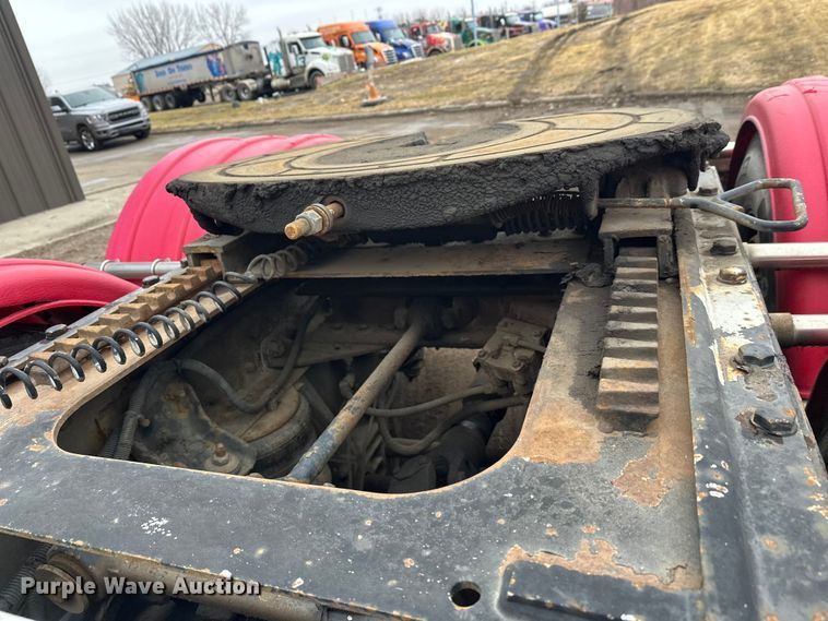 image for item FK1716 2003 Kenworth W900 semi truck