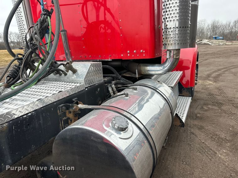 image for item FK1716 2003 Kenworth W900 semi truck