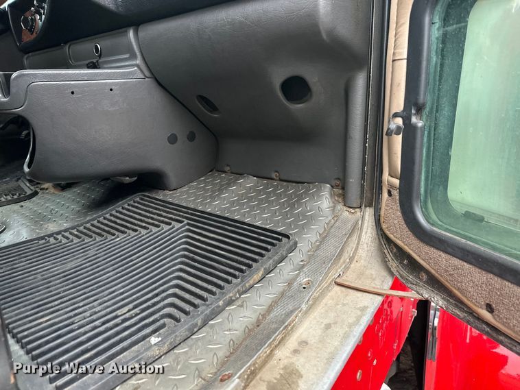 image for item FK1716 2003 Kenworth W900 semi truck