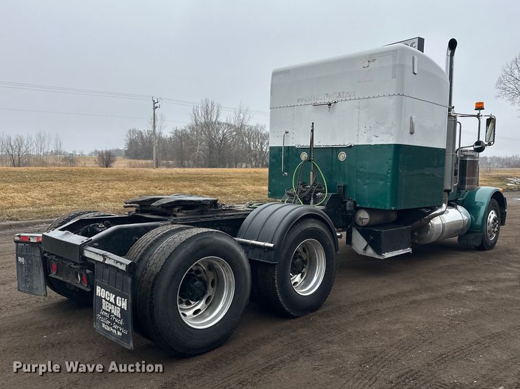 image for item FK1717 2005 Peterbilt 379 semi truck