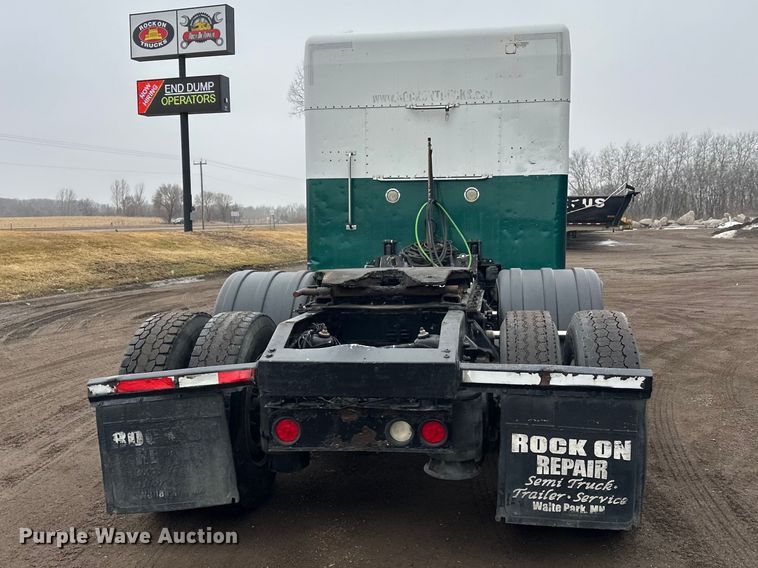 image for item FK1717 2005 Peterbilt 379 semi truck