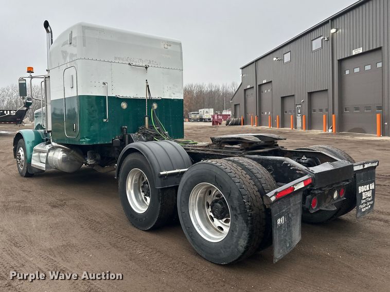 image for item FK1717 2005 Peterbilt 379 semi truck