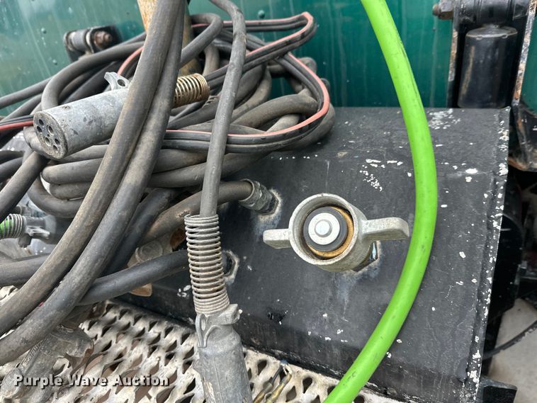 image for item FK1717 2005 Peterbilt 379 semi truck