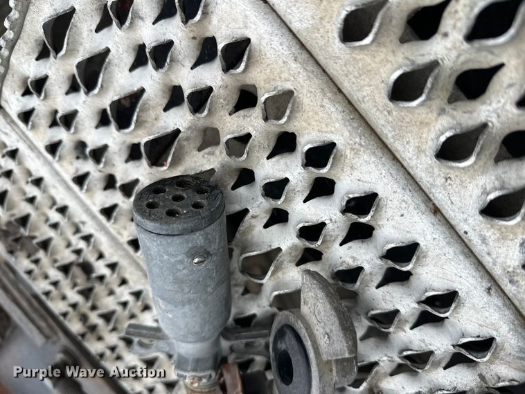 image for item FK1717 2005 Peterbilt 379 semi truck