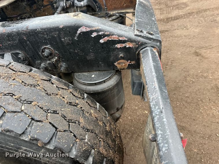 image for item FK1717 2005 Peterbilt 379 semi truck