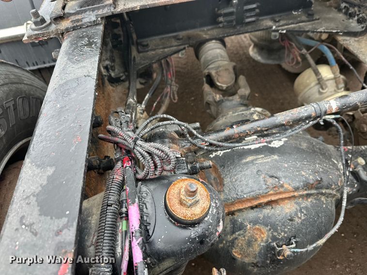 image for item FK1717 2005 Peterbilt 379 semi truck