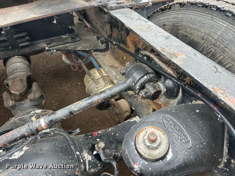 image for item FK1717 2005 Peterbilt 379 semi truck