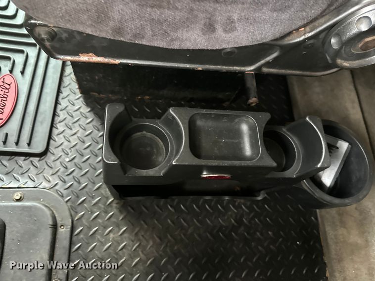 image for item FK1717 2005 Peterbilt 379 semi truck