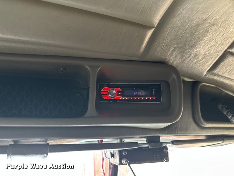 image for item FK1717 2005 Peterbilt 379 semi truck