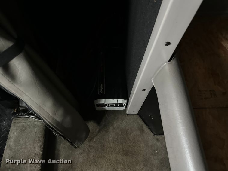 image for item FK1717 2005 Peterbilt 379 semi truck