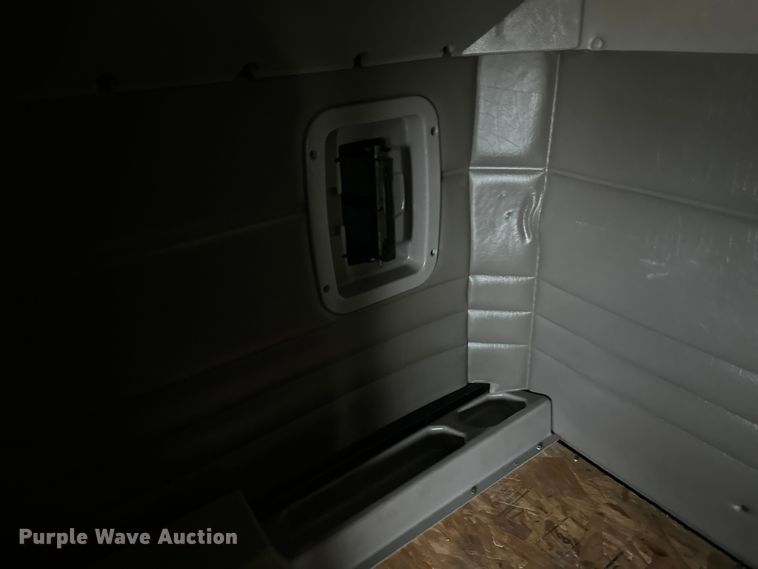 image for item FK1717 2005 Peterbilt 379 semi truck