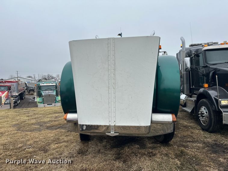 image for item FK1717 2005 Peterbilt 379 semi truck