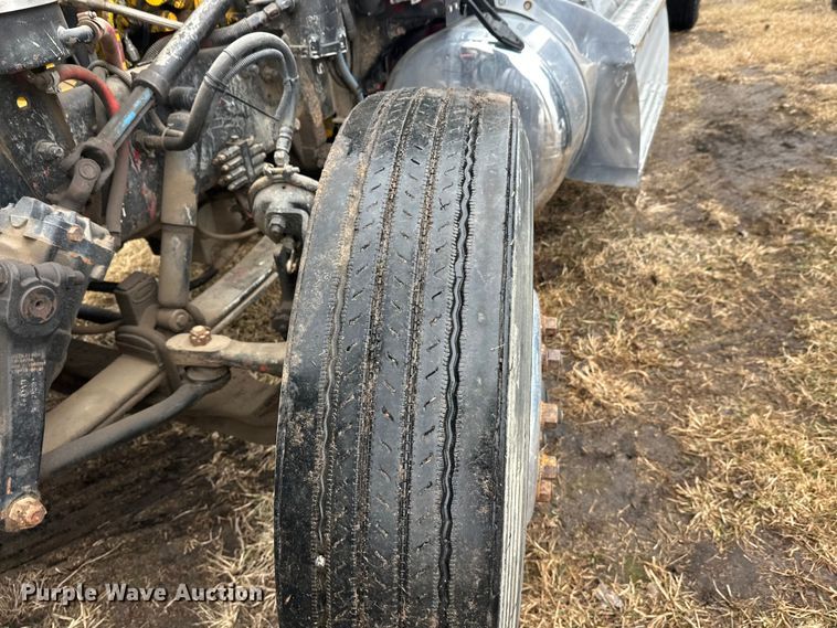 image for item FK1717 2005 Peterbilt 379 semi truck