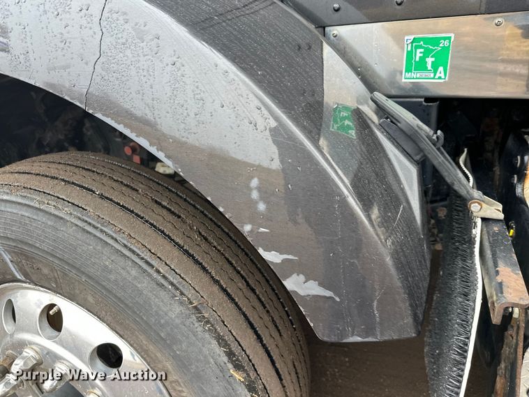 image for item FK1718 2017 Kenworth T8 Series semi truck