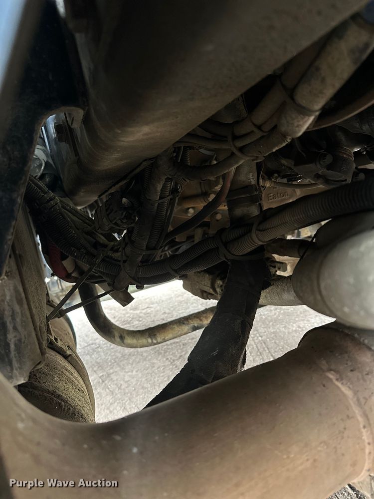 image for item FK1718 2017 Kenworth T8 Series semi truck