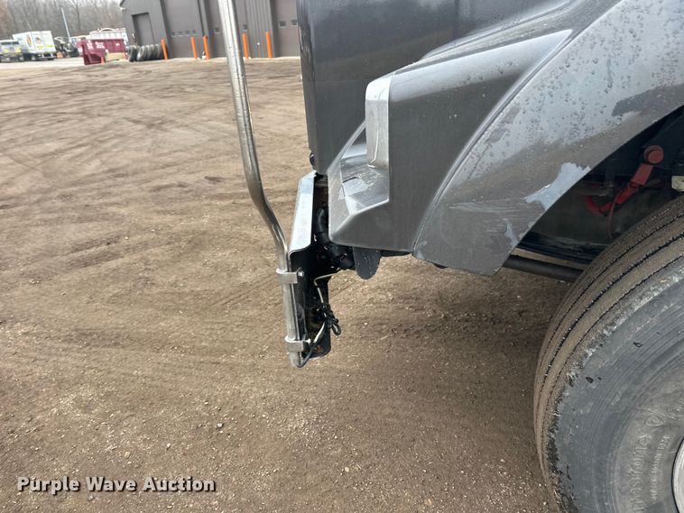 image for item FK1718 2017 Kenworth T8 Series semi truck