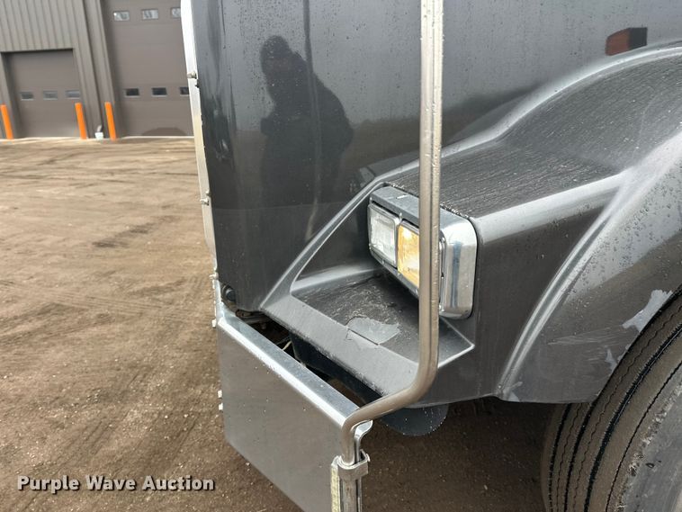 image for item FK1718 2017 Kenworth T8 Series semi truck