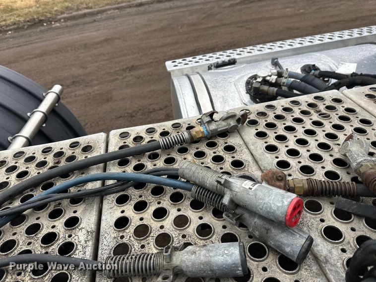 image for item FK1718 2017 Kenworth T8 Series semi truck