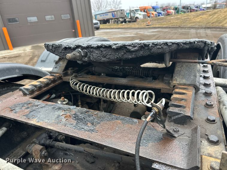 image for item FK1718 2017 Kenworth T8 Series semi truck