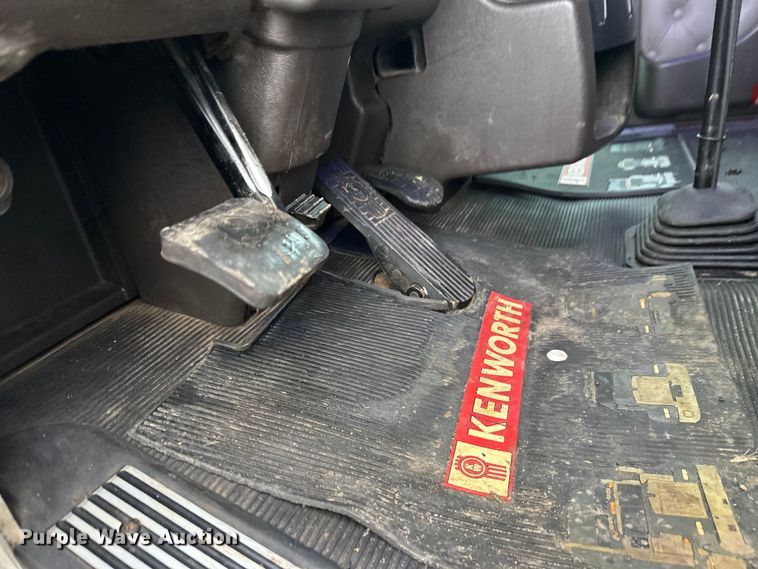 image for item FK1718 2017 Kenworth T8 Series semi truck