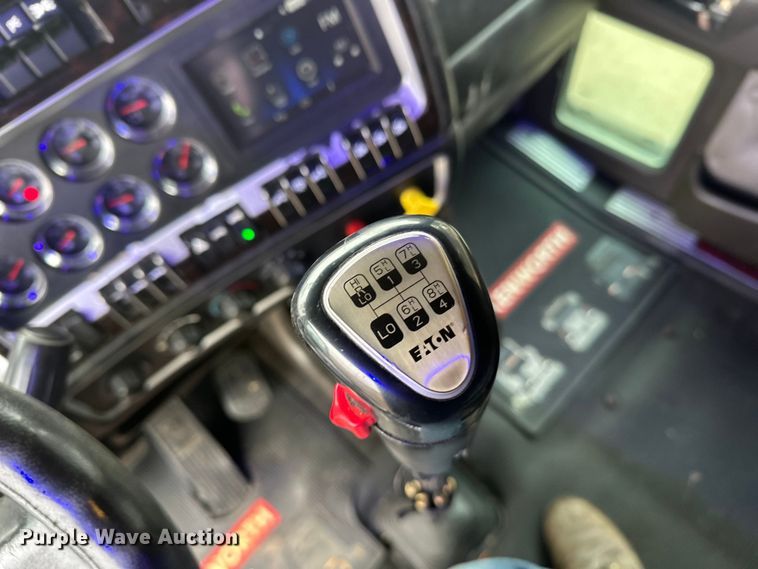 image for item FK1718 2017 Kenworth T8 Series semi truck