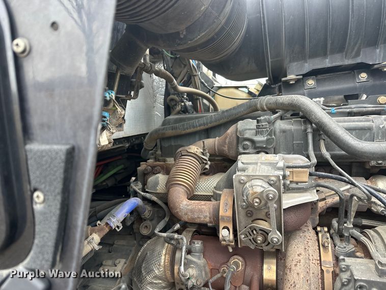 image for item FK1718 2017 Kenworth T8 Series semi truck