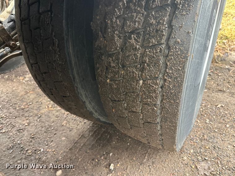 image for item FK1718 2017 Kenworth T8 Series semi truck