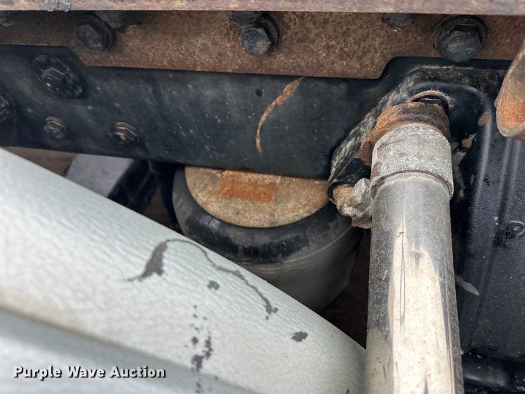 image for item FK1719 2017 Kenworth T800 semi truck