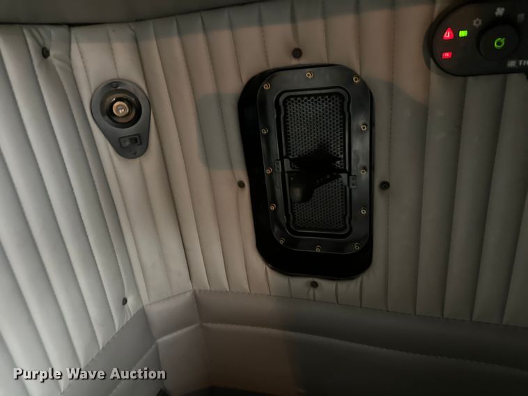 image for item FK1719 2017 Kenworth T800 semi truck