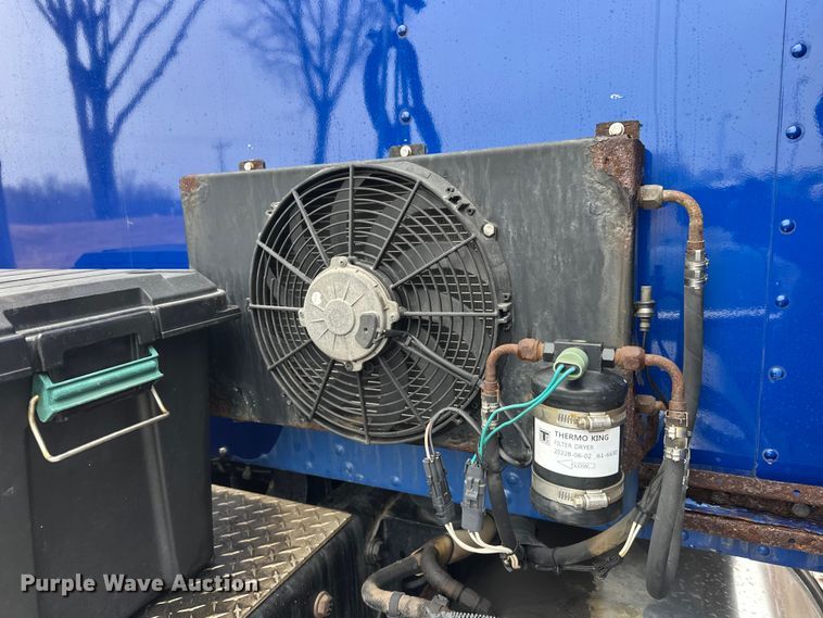 image for item FK1720 2016 Kenworth T800 semi truck