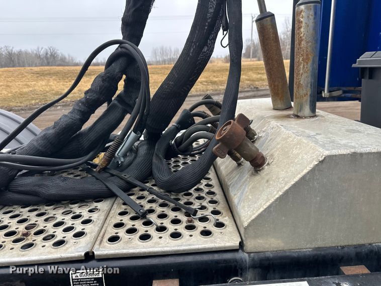 image for item FK1720 2016 Kenworth T800 semi truck