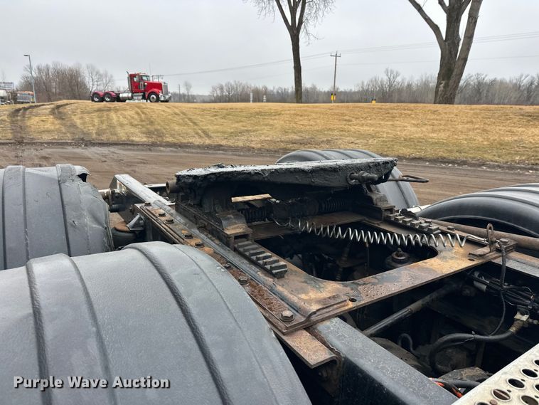 image for item FK1720 2016 Kenworth T800 semi truck