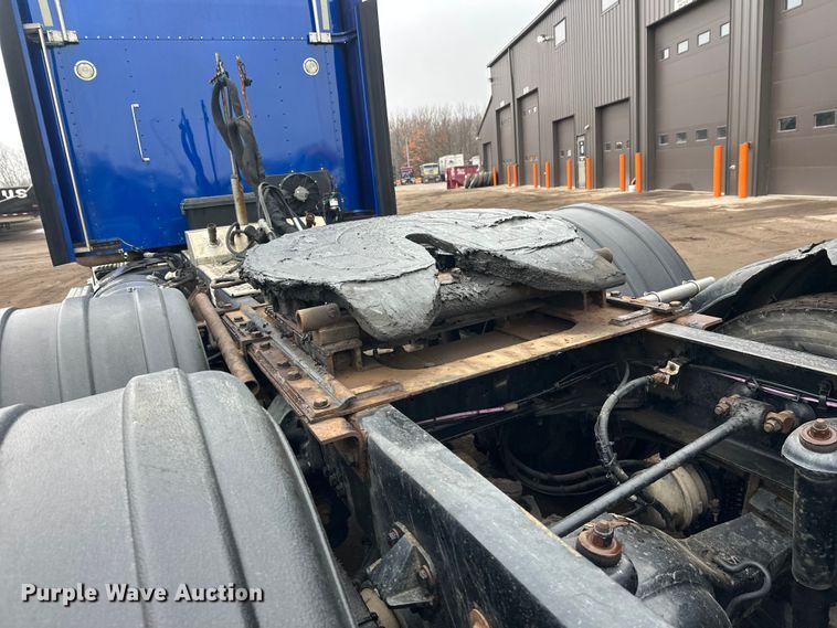 image for item FK1720 2016 Kenworth T800 semi truck