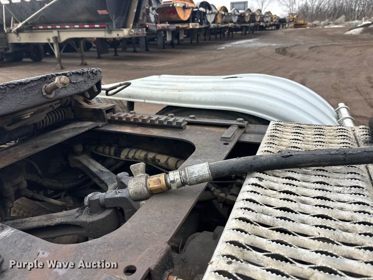 image for item FK1721 2000 Kenworth T800 semi truck