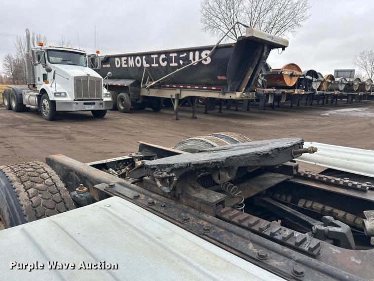 image for item FK1721 2000 Kenworth T800 semi truck