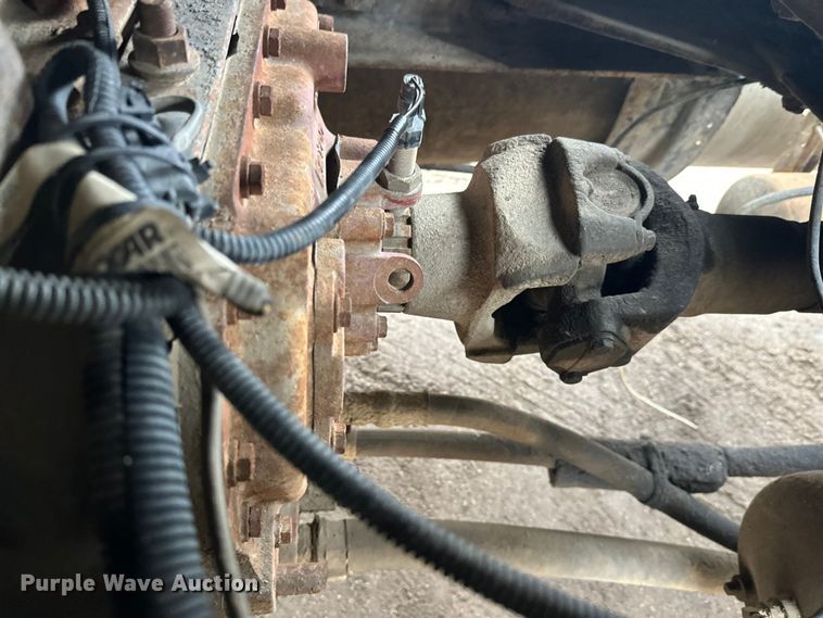 image for item FK1721 2000 Kenworth T800 semi truck