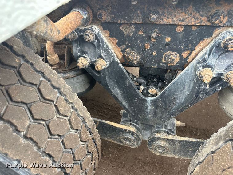 image for item FK1721 2000 Kenworth T800 semi truck