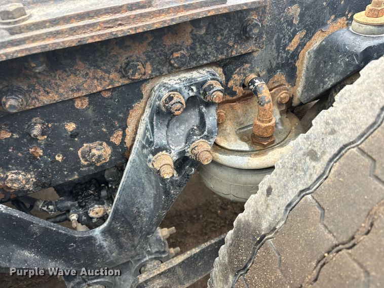 image for item FK1721 2000 Kenworth T800 semi truck