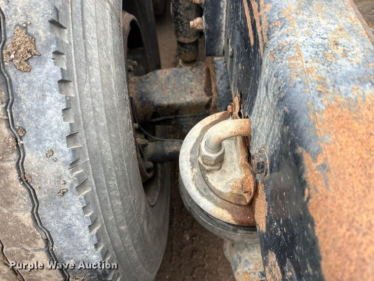 image for item FK1721 2000 Kenworth T800 semi truck