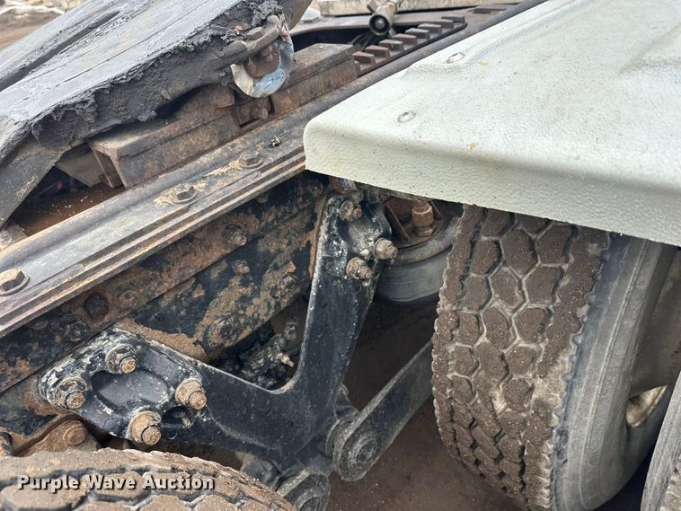 image for item FK1721 2000 Kenworth T800 semi truck