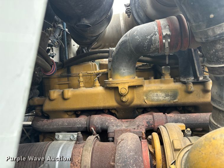 image for item FK1721 2000 Kenworth T800 semi truck