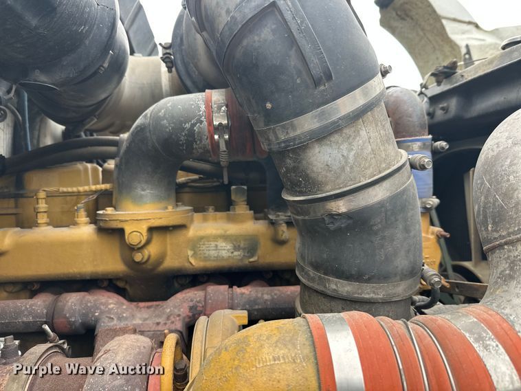 image for item FK1721 2000 Kenworth T800 semi truck