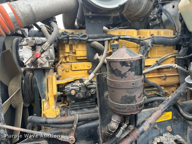 image for item FK1721 2000 Kenworth T800 semi truck