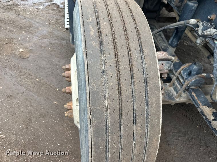 image for item FK1721 2000 Kenworth T800 semi truck