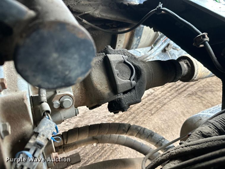 image for item FK1722 2000 Kenworth T800 semi truck