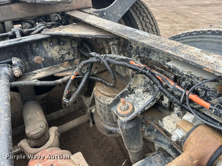 image for item FK1722 2000 Kenworth T800 semi truck