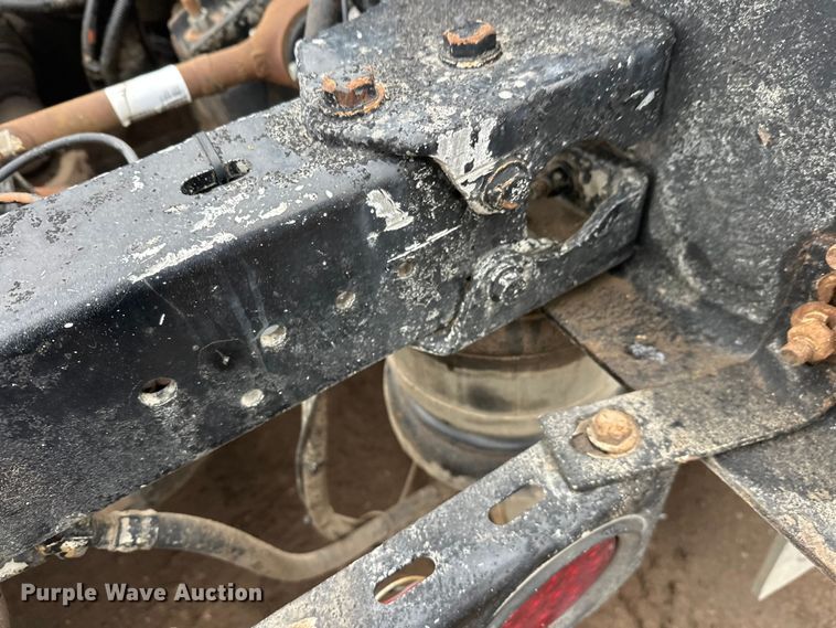 image for item FK1722 2000 Kenworth T800 semi truck